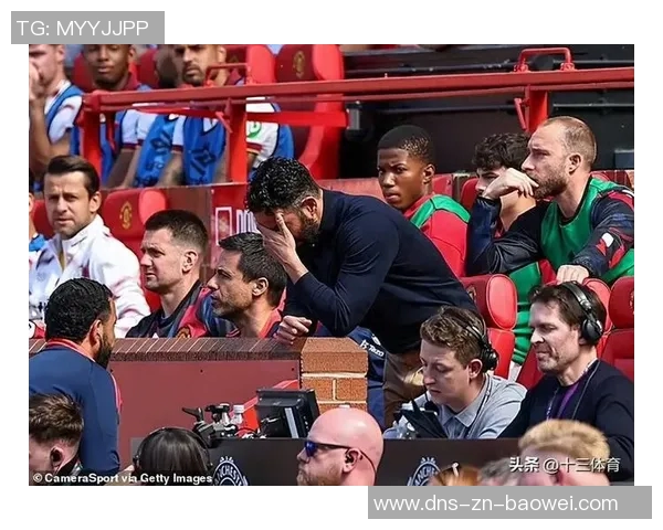 内维尔直言胜桑德兰无法拯救阿莫林呼吁他停止推卸责任给评论员 内维尔直言胜桑德兰无法拯救阿莫林呼吁他停止推卸责任给评论员