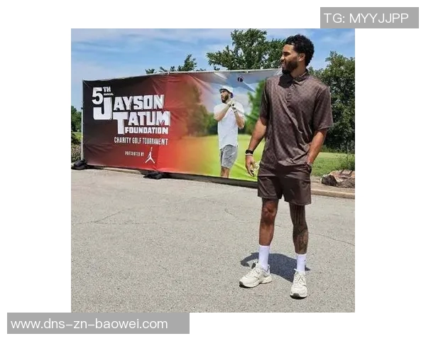 塔图姆五个月康复打卡期待早日回归赛场展现风采 塔图姆五个月康复打卡期待早日回归赛场展现风采