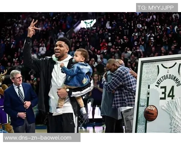 尼克杨建议雄鹿全力留住字母哥应考虑签下其全家人 尼克杨建议雄鹿全力留住字母哥应考虑签下其全家人