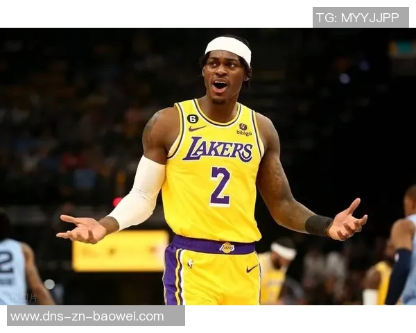 拉拉维亚称赞范德比尔特防守表现为球队奠定坚实基础 拉拉维亚称赞范德比尔特防守表现为球队奠定坚实基础