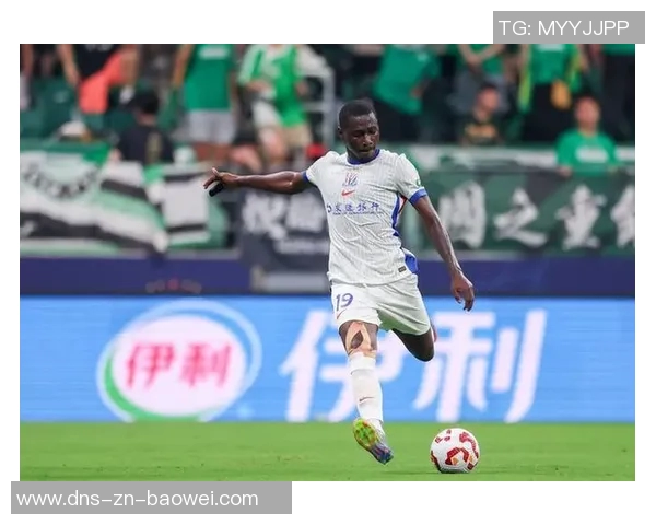 阿苏埃表现起伏不定一球难掩失误频频与球权流失 阿苏埃表现起伏不定一球难掩失误频频与球权流失