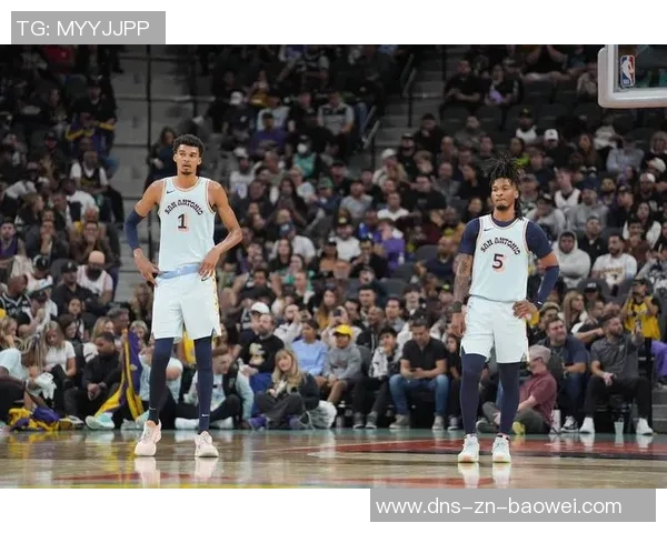 马刺阵容大幅缩水福克斯索汉缺席对阵鹈鹕比赛至少四人缺阵 马刺阵容大幅缩水福克斯索汉缺席对阵鹈鹕比赛至少四人缺阵