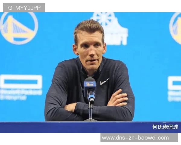 邓利维称库里状态依旧出色未来三年仍将展现顶级表现 邓利维称库里状态依旧出色未来三年仍将展现顶级表现