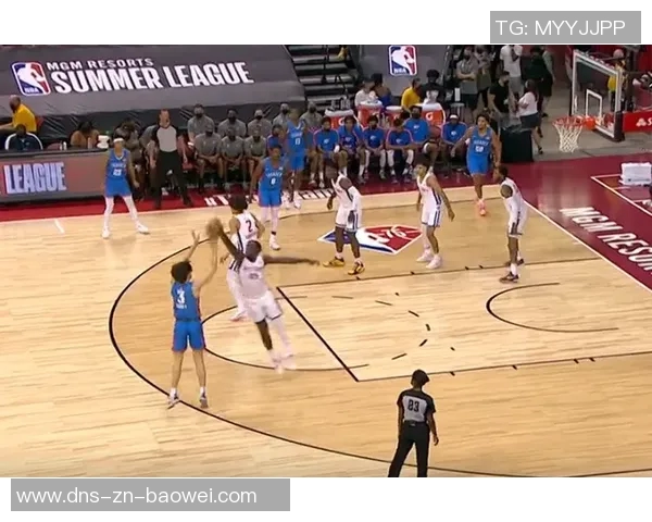 东契奇回应里夫斯质疑称其从未扣篮直言对方只是个喷子 东契奇回应里夫斯质疑称其从未扣篮直言对方只是个喷子