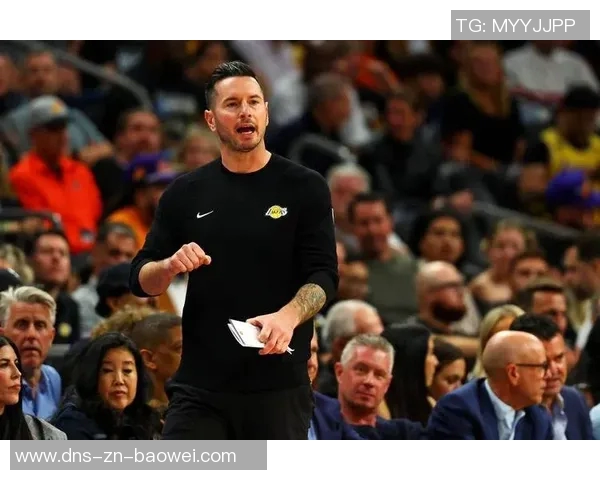 雷迪克谈防守策略:坚持原则与灵活应变的完美结合 雷迪克谈防守策略:坚持原则与灵活应变的完美结合